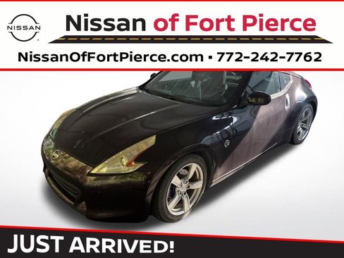Used 2010 Nissan 370Z Base image 1