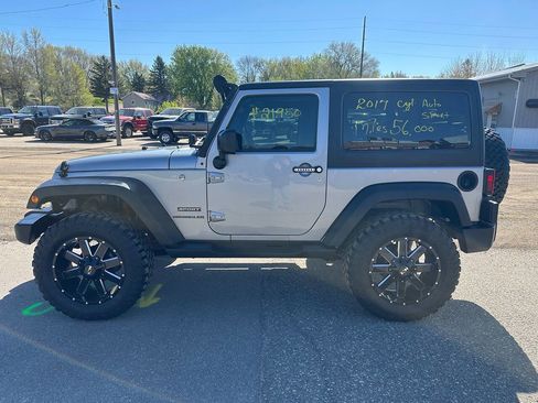Used 2017 Jeep Wrangler Sport w/ Quick Order Package 24S AWD/4WD image 2