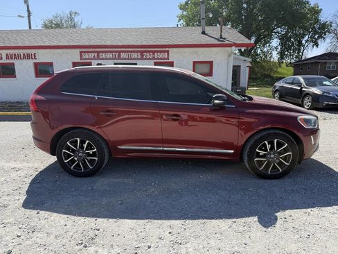 Used 2017 Volvo XC60 T6 Dynamic w/ Climate Package AWD/4WD image 2