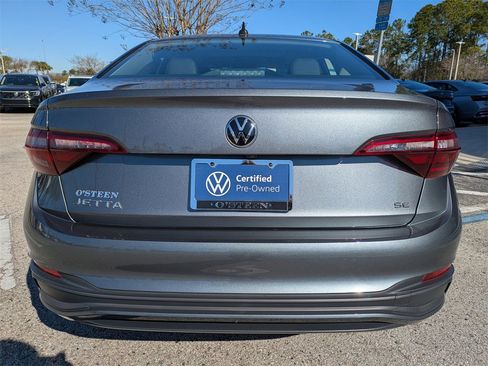 Used 2023 Volkswagen Jetta SE image 5