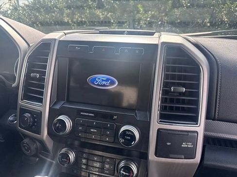 Used 2020 Ford F150 Lariat w/ Equipment Group 502A Luxury AWD/4WD image 13