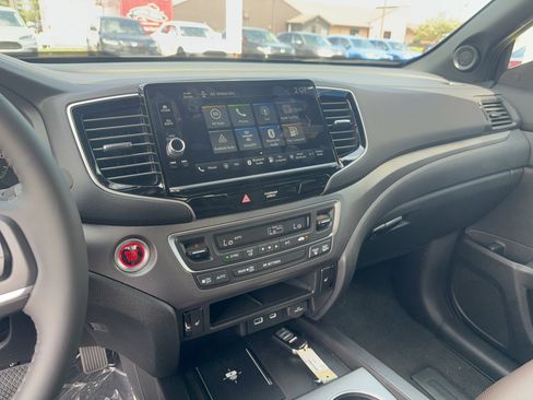 New 2026 Honda Ridgeline RTL image 14