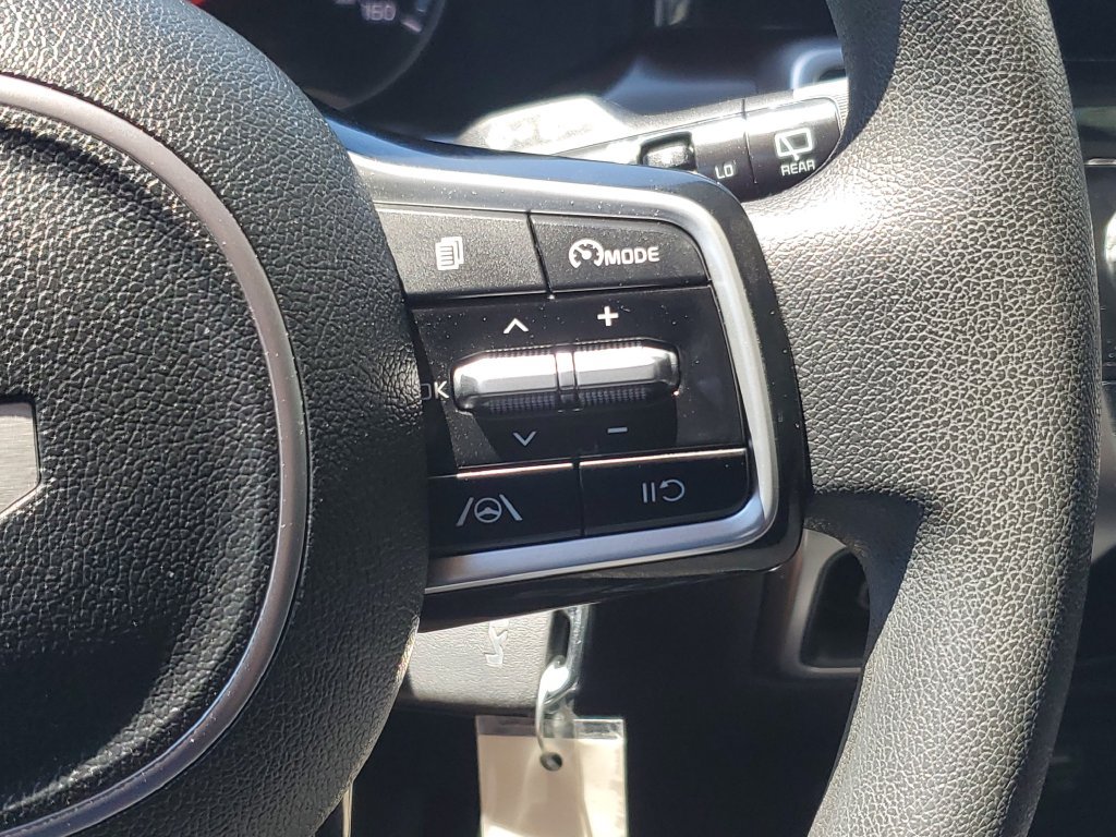 Used 2022 Kia Sorento LX FWD image 25