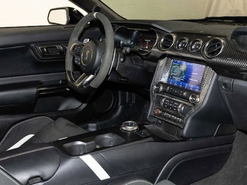 Used 2022 Ford Mustang Shelby GT500 w/ Carbon Fiber Track Pack image 58