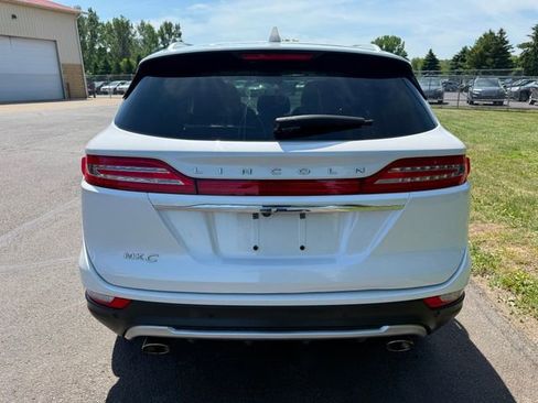 Used 2019 Lincoln MKC Select w/ Select Plus Package AWD/4WD image 2