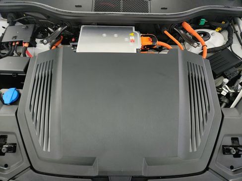 Used 2022 Audi e-tron Premium Plus AWD/4WD image 40
