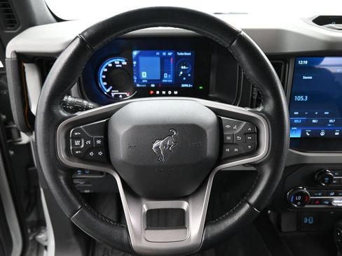 Used 2023 Ford Bronco Badlands w/ Sasquatch Package AWD/4WD image 11