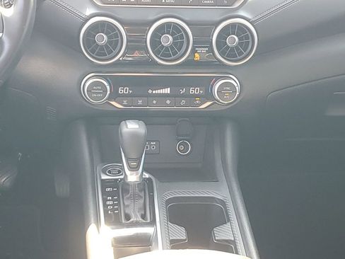 Used 2020 Nissan Sentra SV FWD image 14