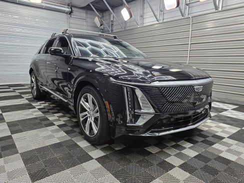 Used 2024 Cadillac Lyriq Tech AWD/4WD image 4