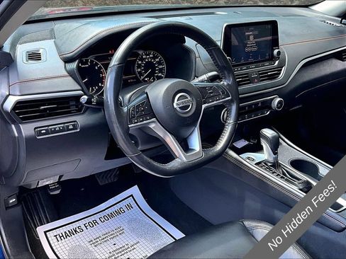 Used 2022 Nissan Altima 2.5 SR FWD image 12