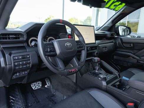 Used 2025 Toyota Tacoma TRD Pro AWD/4WD image 12