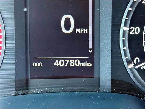 Used 2023 Lexus GX 460 Premium image 42