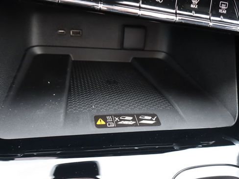 New 2026 Chevrolet Traverse RS AWD/4WD image 16
