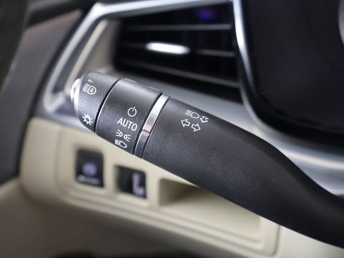 Used 2023 Cadillac XT5 Premium Luxury image 47