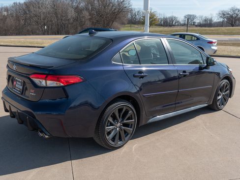 Used 2025 Toyota Corolla SE w/ SE Premium Package image 22