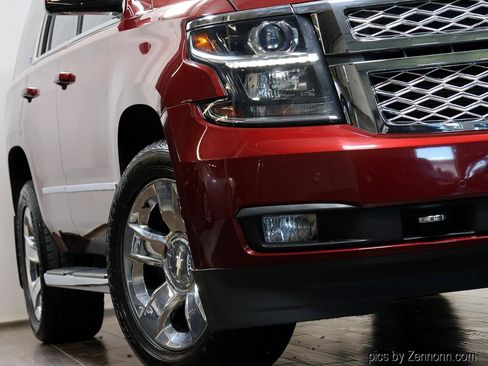 Used 2017 Chevrolet Tahoe LT w/ LT Signature Package RWD image 4