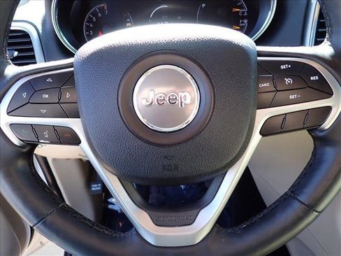 Used 2018 Jeep Grand Cherokee Limited w/ Luxury Group II image 19