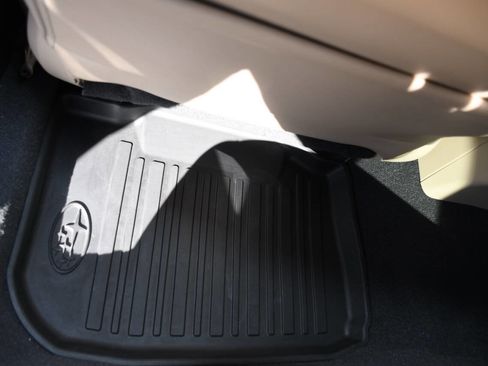 Used 2018 Subaru Outback 2.5i Limited image 18