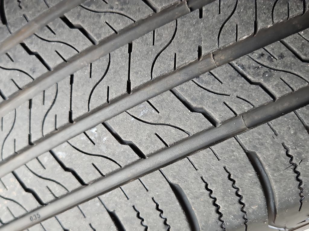 Used 2024 Chrysler Pacifica Touring-L FWD image 35