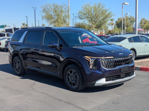 Certified 2025 Kia Carnival EX image 7