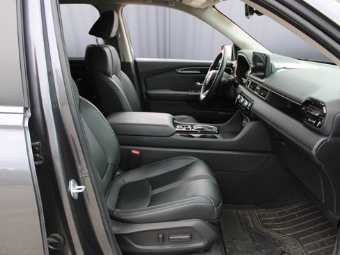 Used 2023 Honda Pilot EX-L image 11