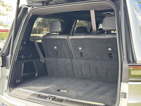 Used 2022 Jeep Grand Wagoneer Series II AWD/4WD image 28