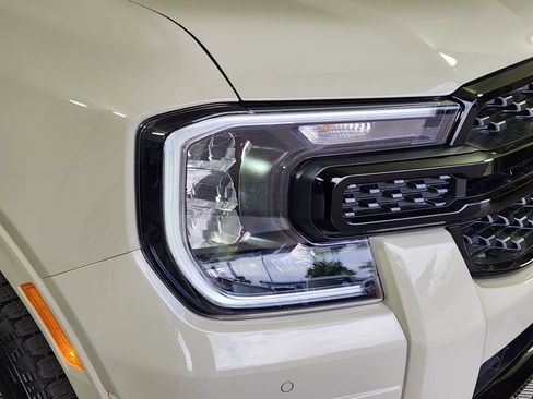 New 2026 Ford Ranger Lariat w/ FX4 Off-Road Package AWD/4WD image 11