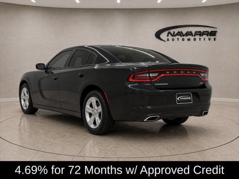 Used 2018 Dodge Charger SXT w/ Travel & Safety Group RWD image 5