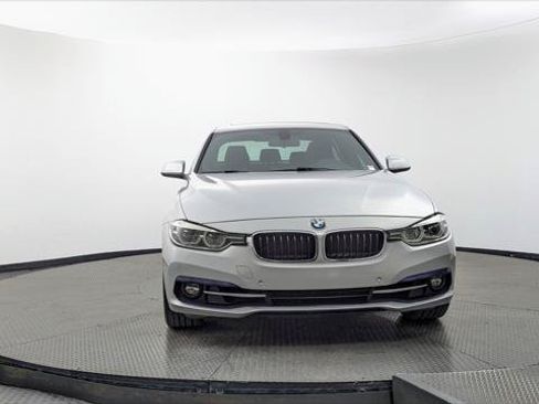 Used 2017 BMW 330i Sedan RWD image 11