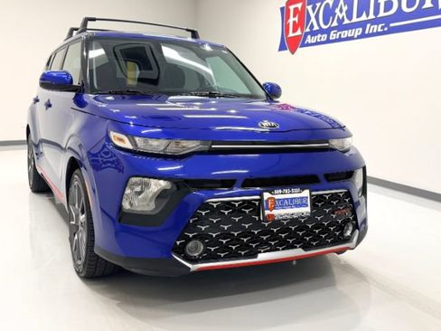 Used 2020 Kia Soul GT-Line FWD image 2
