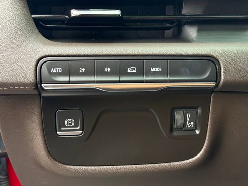 Used 2021 Cadillac Escalade Premium Luxury image 31