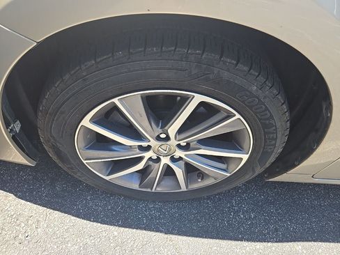 Used 2017 Lexus ES 300h FWD image 10