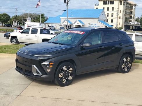 Used 2025 Hyundai Kona SEL FWD image 1