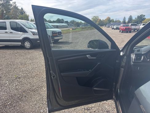 Used 2022 Audi Q5 2.0T Premium Plus w/ Premium Plus Package image 23