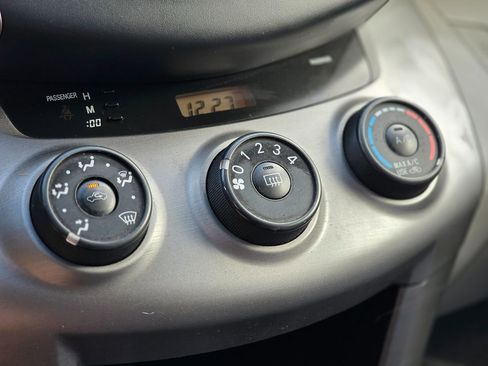 Used 2006 Toyota RAV4 2WD image 35