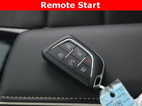 Used 2025 Cadillac Escalade ESV Sport image 3