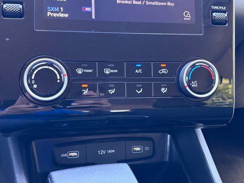 Used 2022 Hyundai Tucson SEL FWD image 25