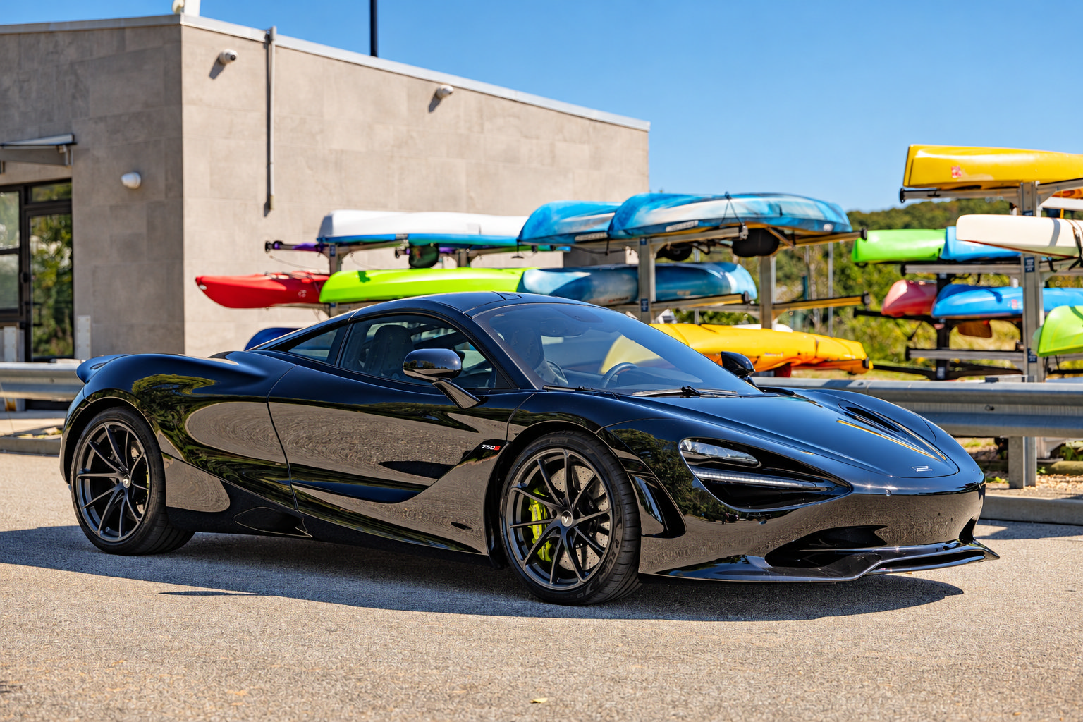 Used 2024 McLaren 750S RWD image 3