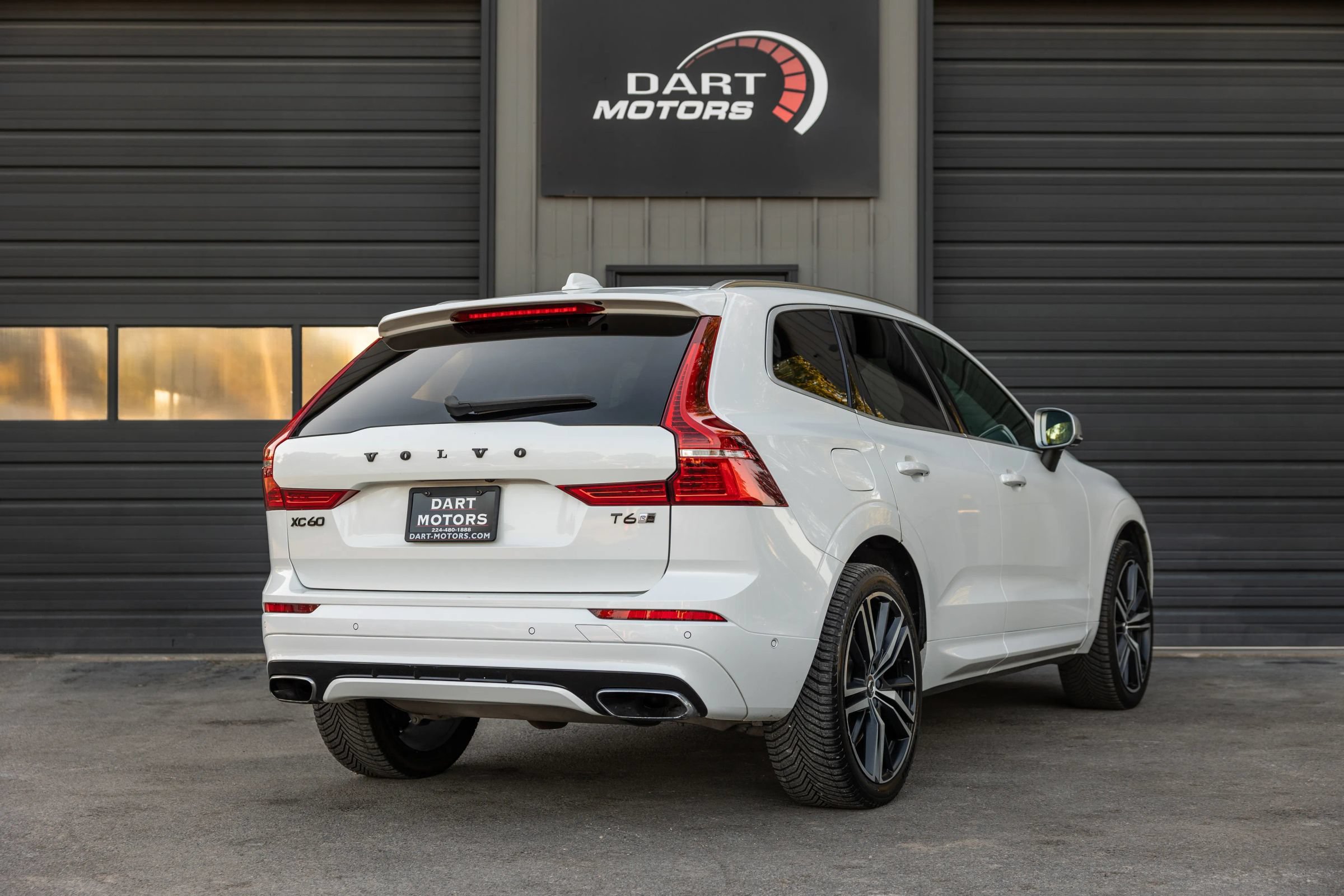 Used 2019 Volvo XC60 T6 R-Design AWD/4WD image 5