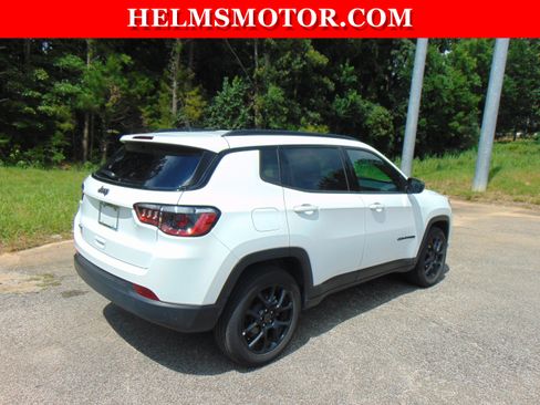 Certified 2025 Jeep Compass Latitude w/ Convenience Group AWD/4WD image 16