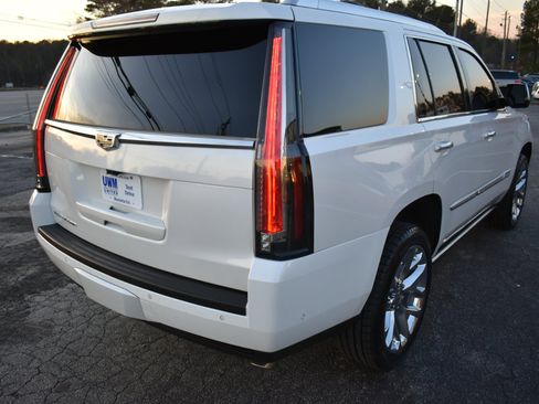 Used 2018 Cadillac Escalade Platinum image 6