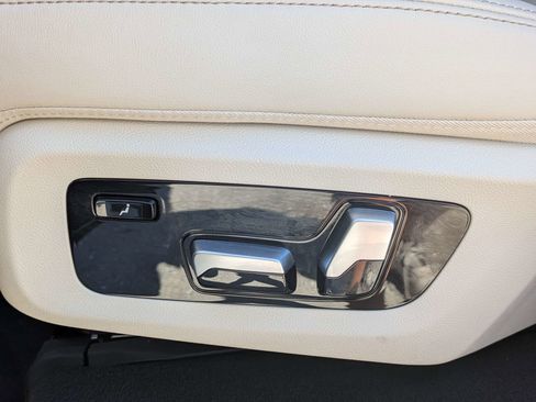 Used 2023 BMW X7 xDrive40i w/ Premium Package AWD/4WD image 22