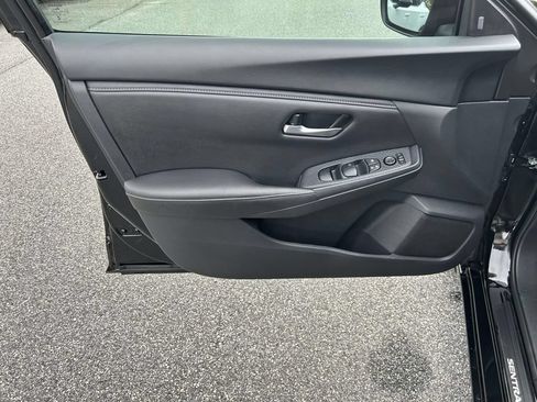 Used 2025 Nissan Sentra SV FWD image 15