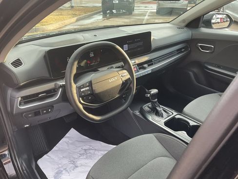 Used 2025 Kia K4 FWD image 17