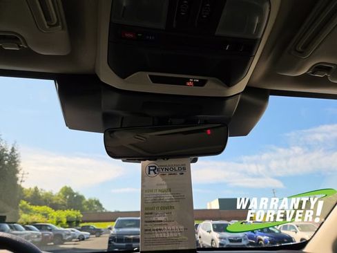 Used 2024 Subaru Crosstrek 2.0i Premium AWD/4WD image 12