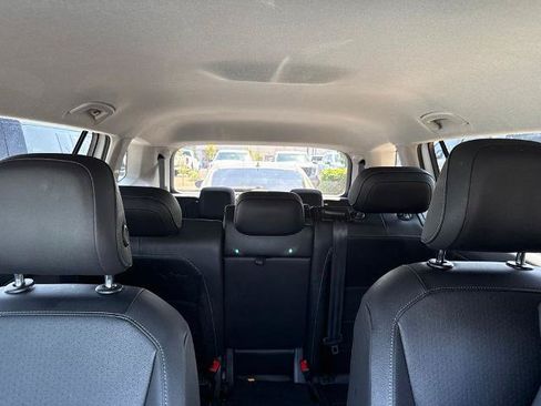 Used 2020 Volkswagen Tiguan SE FWD image 10