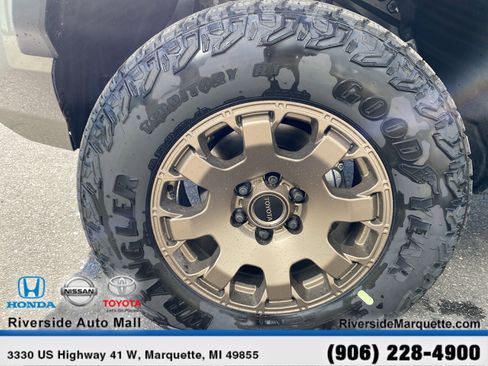 Used 2025 Toyota Tacoma Trailhunter Hybrid w/ Tow Tech Package image 11