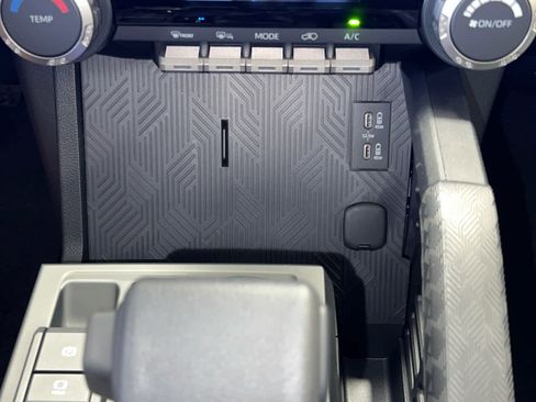 New 2026 Toyota 4Runner SR5 AWD/4WD image 19