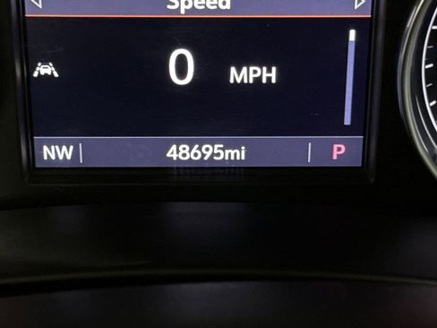 Used 2023 Buick Enclave Essence image 13