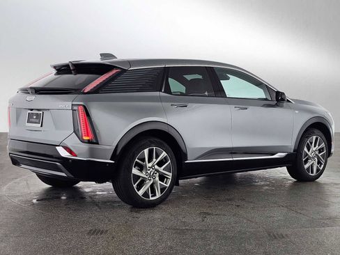 New 2026 Cadillac Optiq Luxury 1 image 3